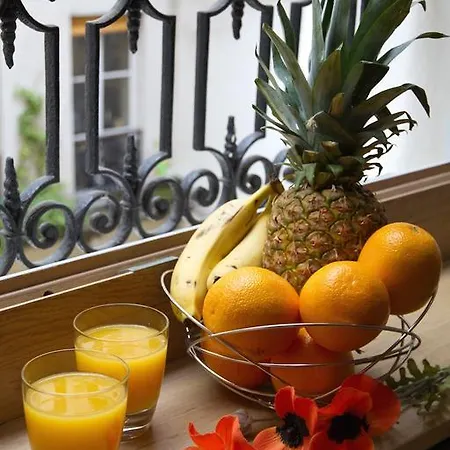 Private Apartment - St. Germain - Left Bank Paryż